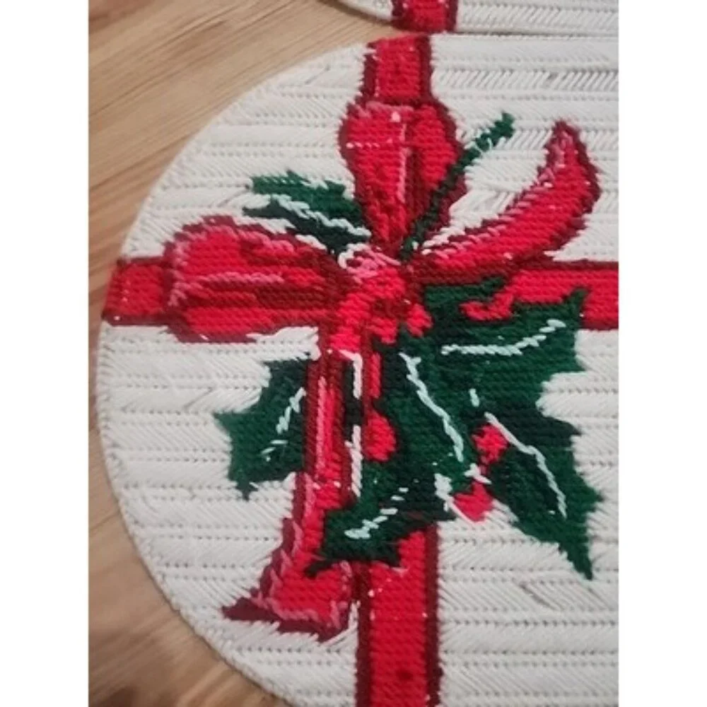 Vintage Christmas Handmade Holly Berry Bow Placemats Set of 2 Red Green White